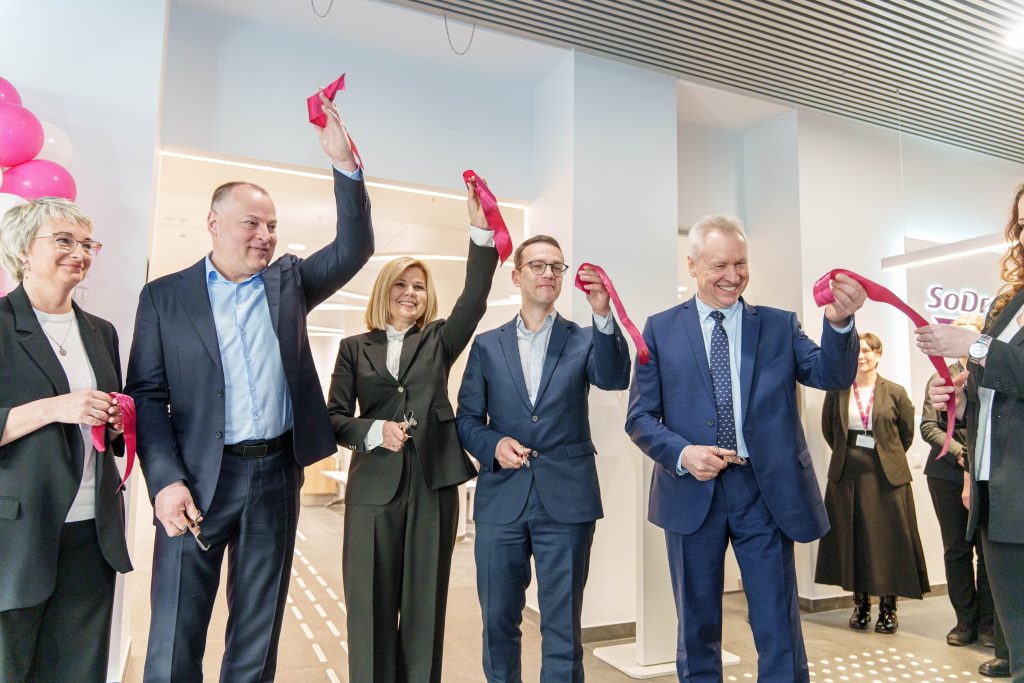 Įkurtuvės A. Mickevičiaus g. 42, Kaune